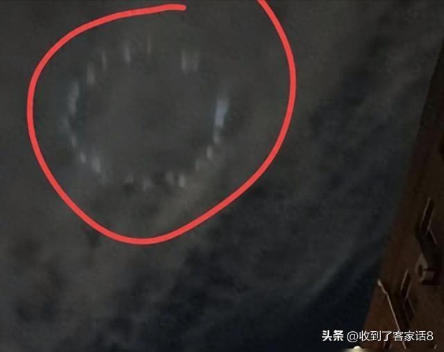 天津上空神秘绿光，UFO还是天文奇观？独特形状引热议