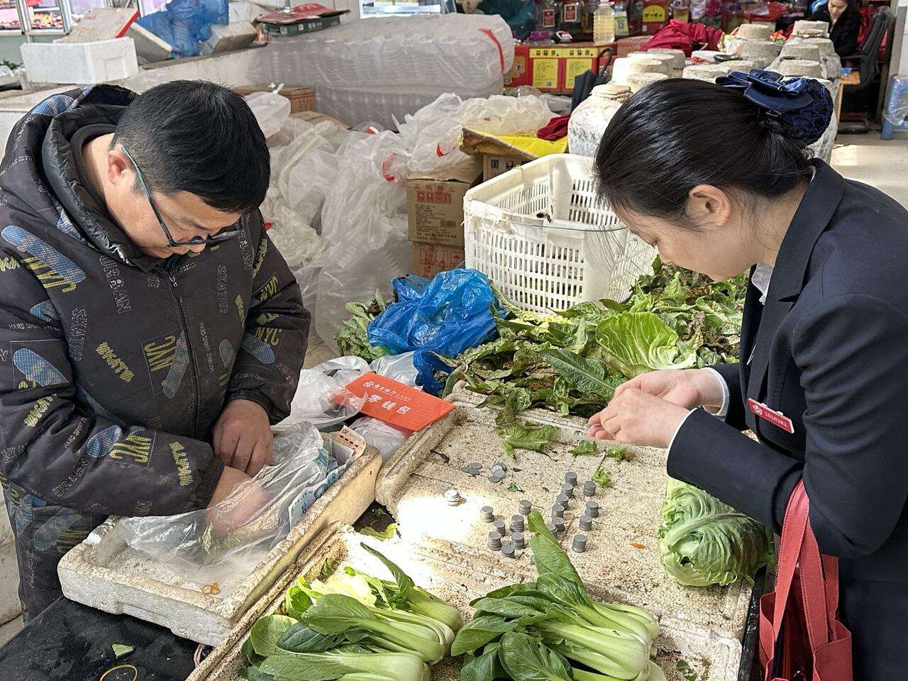 浙江杭州，深化反邪教宣传，筑牢防范第一线的农贸市场防线