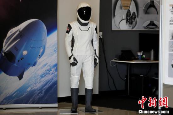 SpaceX宇航服，开启太空探索新篇章