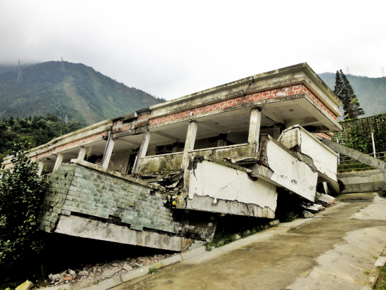 汶川大地震，灾难中的坚韧与希望的闪光