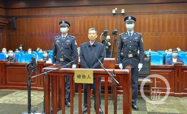 人草大战引发争议，副市长等9人被处理