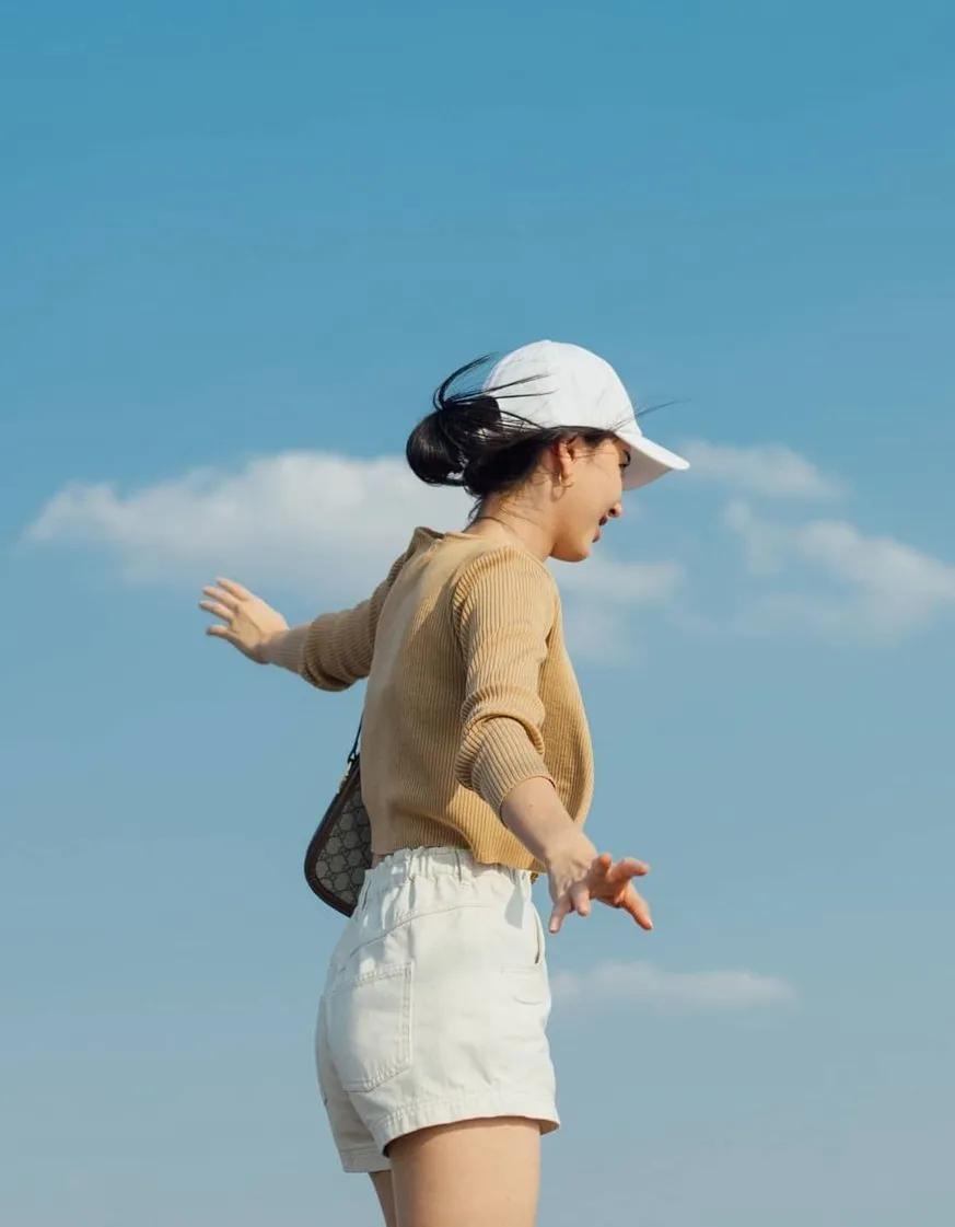 走红女孩拒绝直播带货机会